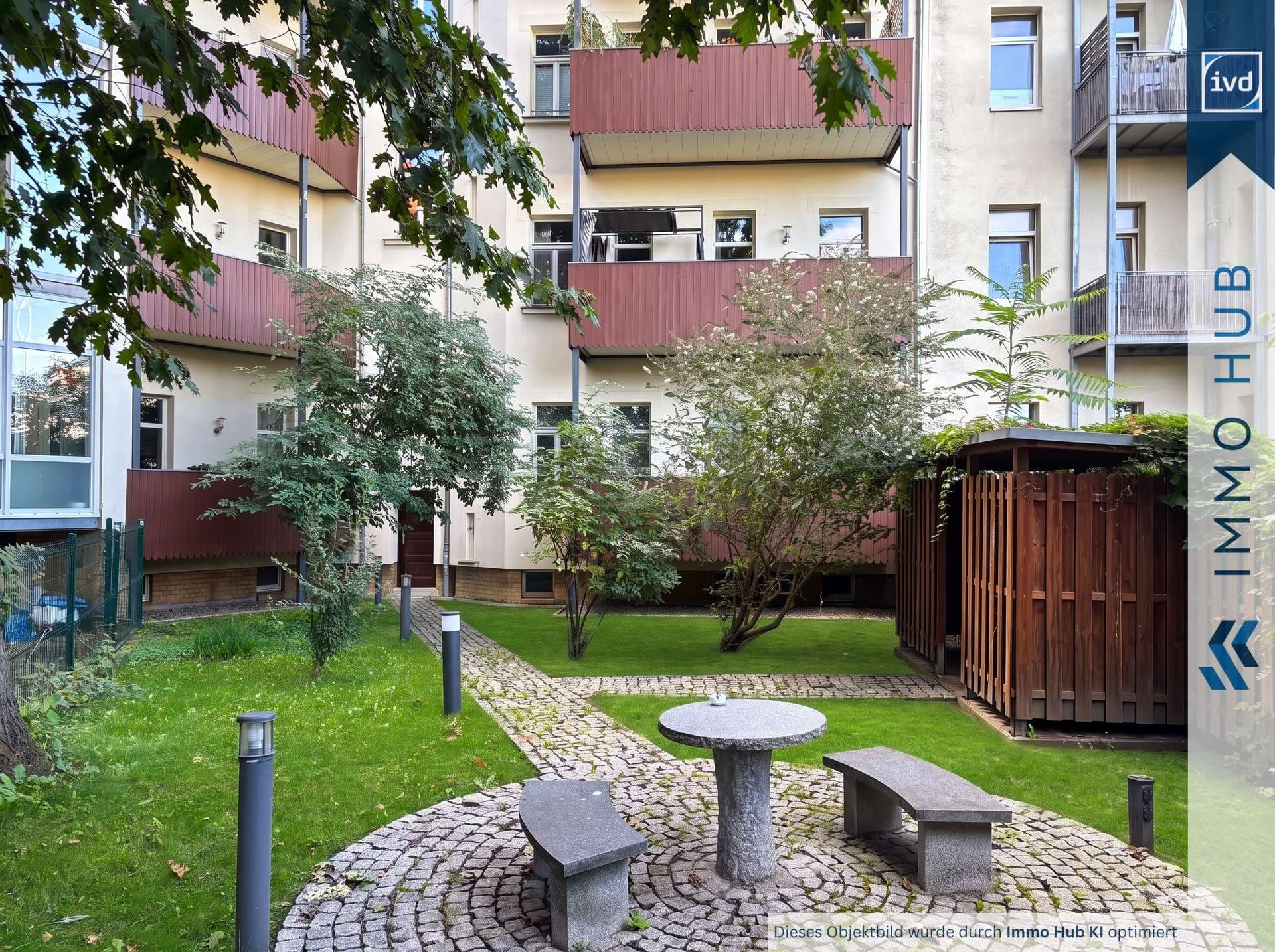 Innenhof und Rückansicht