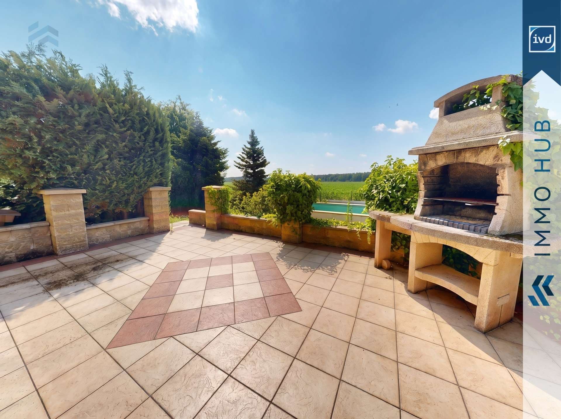 +++Großzügiges Zweifamilienhaus mit Einliegerwohnung, Pool und unverbaubarem Naturblick+++ – Bild 10