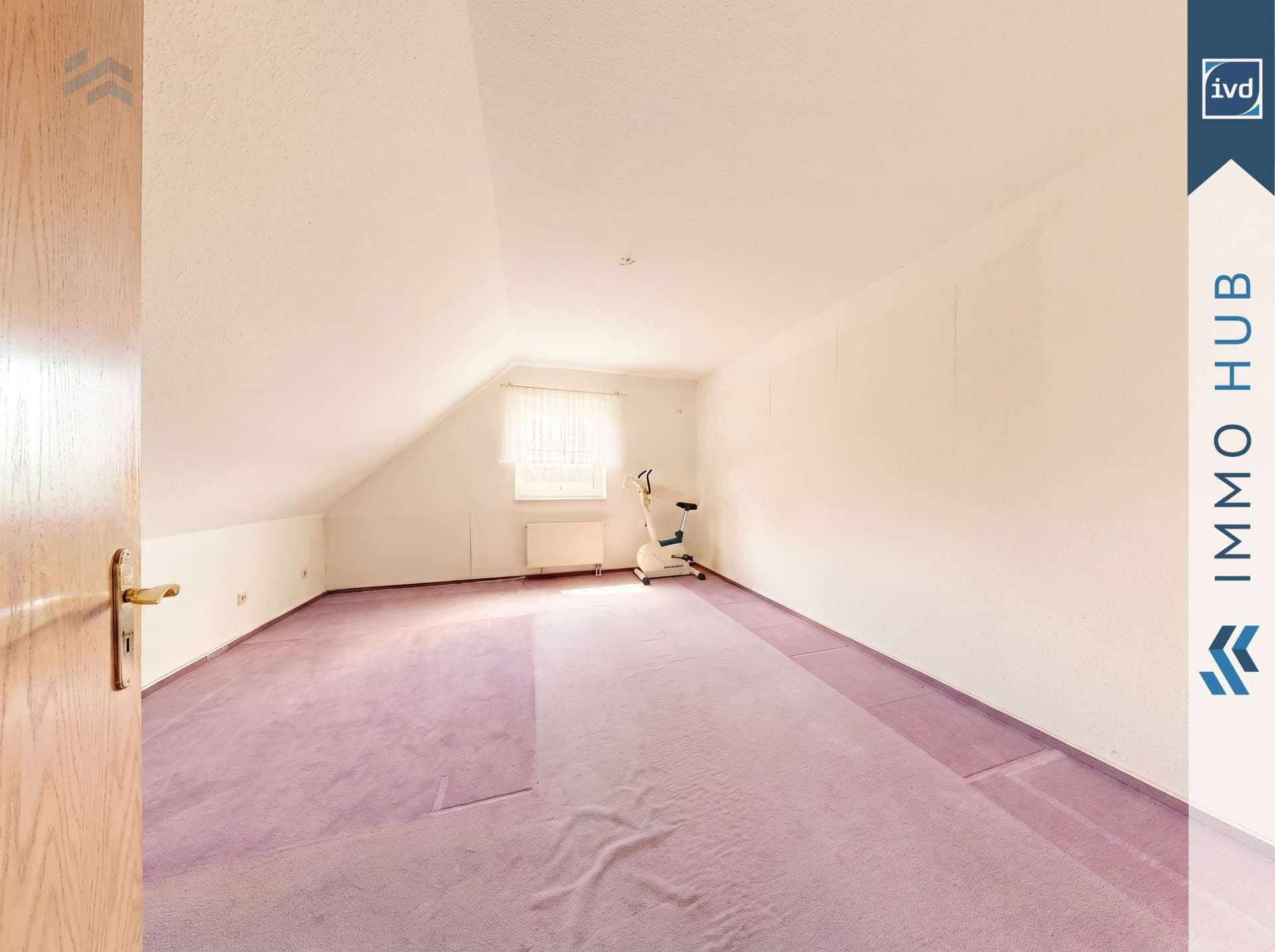 +++Großzügiges Zweifamilienhaus mit Einliegerwohnung, Pool und unverbaubarem Naturblick+++ – Bild 18
